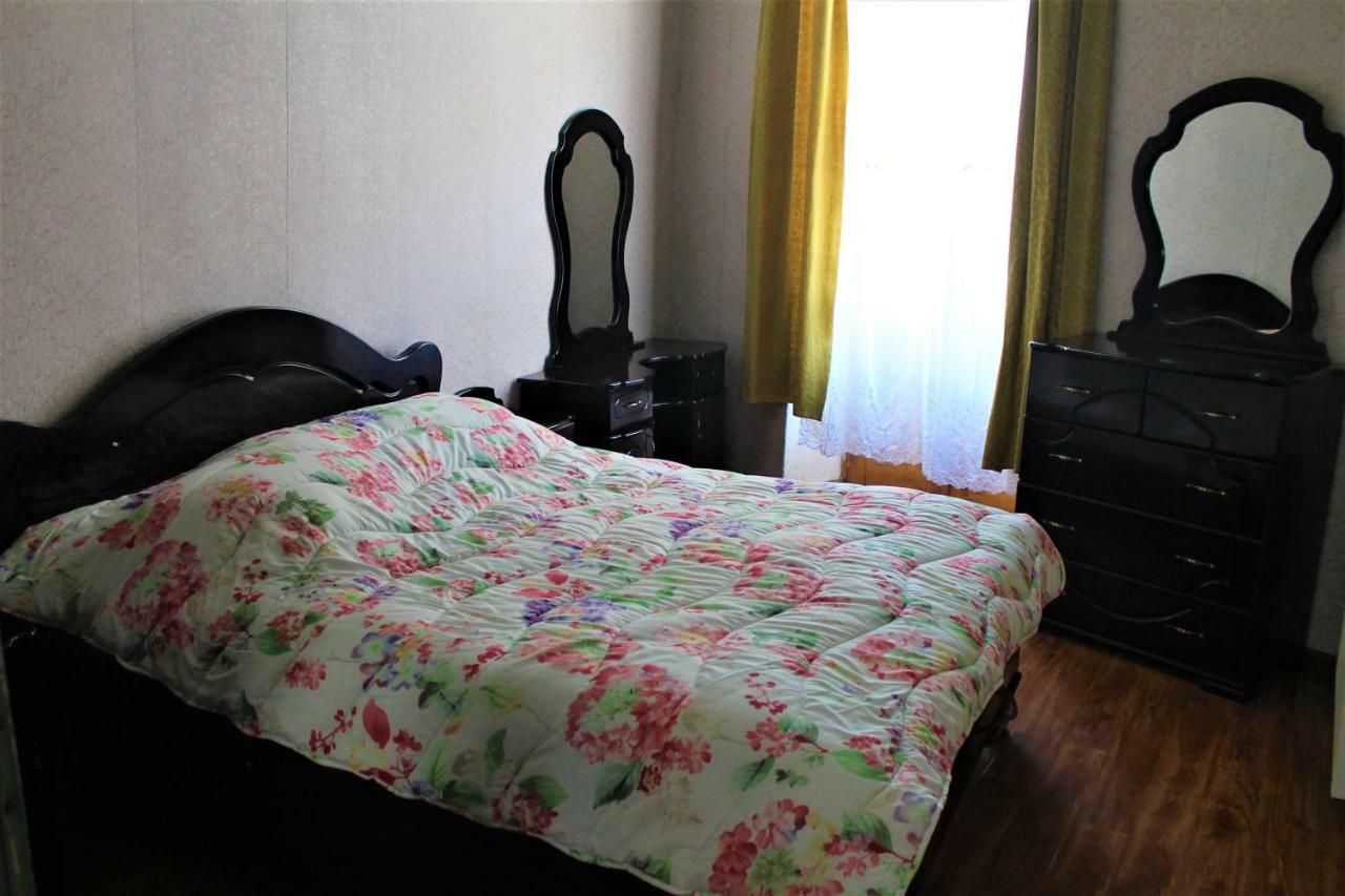 Guesthouse Medea On Pushkini 4 Kutaiszi Kültér fotó